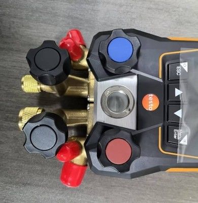 testo 557s स्मार्ट वैक्यूम किट नली के साथ - वायरलेस वैक्यूम और वायरलेस तापमान जांच और 4 नली सेट के साथ स्मार्ट डिजिटल मनिफोल्ड