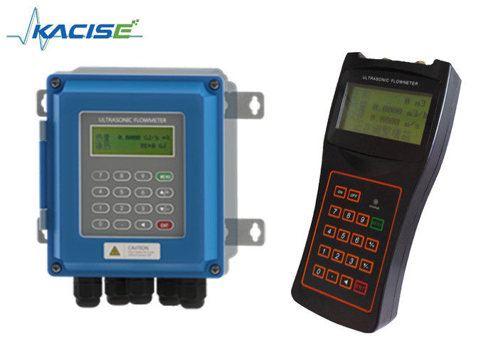 उच्च सटीकता ± 1% डिजिटल जल प्रवाह माप के लिए RS485 Modbus संचार के साथ पोर्टेबल अल्ट्रासोनिक प्रवाह मीटर